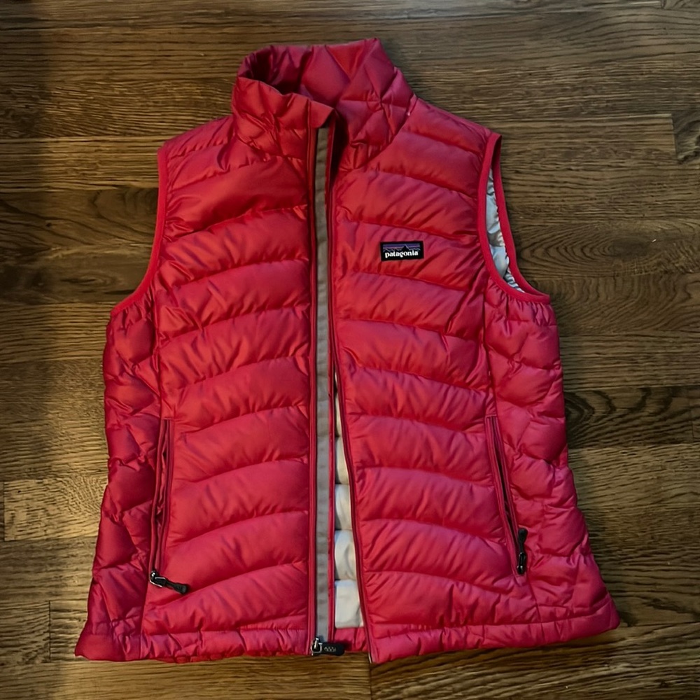 Patagonia pink vest womens size small